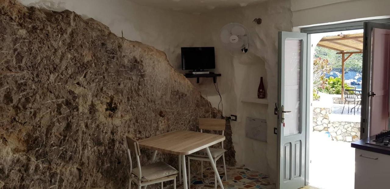 L'Incanto Di Cala Feola Πόντσα Εξωτερικό φωτογραφία